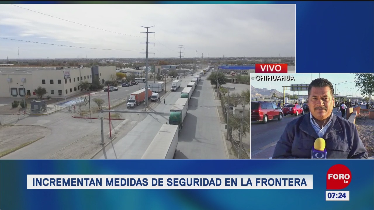 Se presentan largas filas de vehículos para cruzar la frontera de México