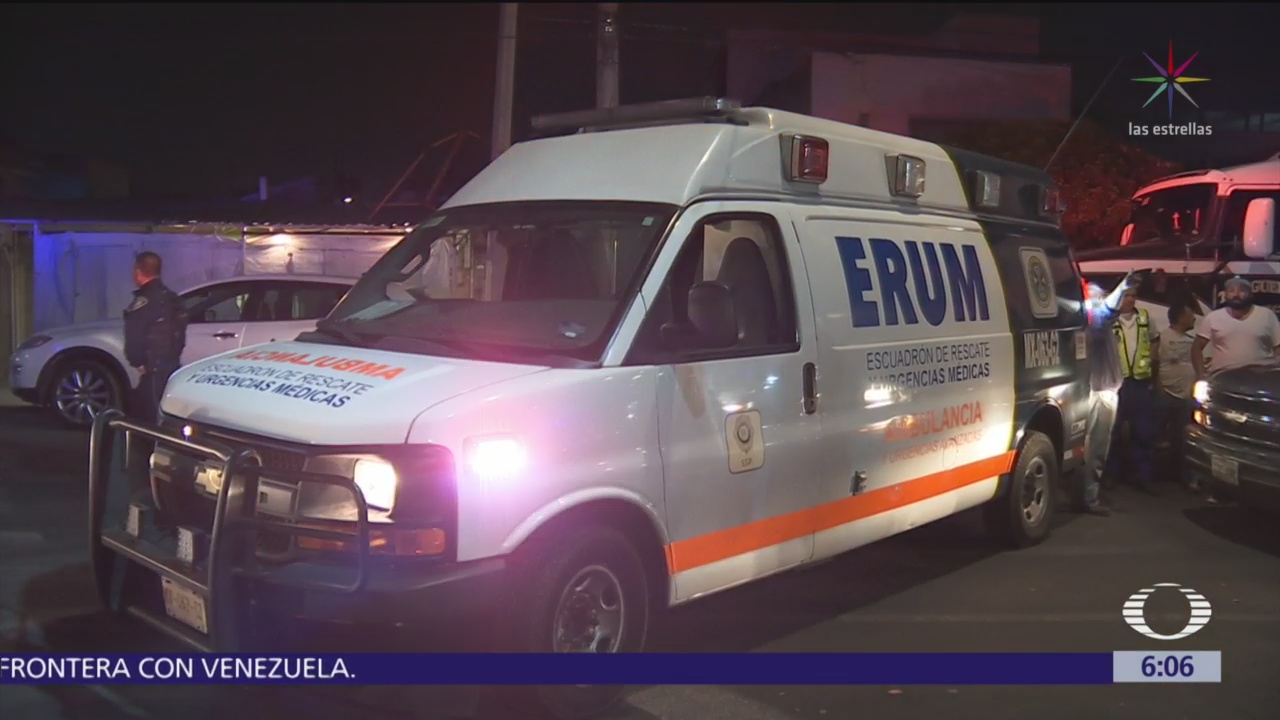 Choca ambulancia en la colonia Postal, CDMX