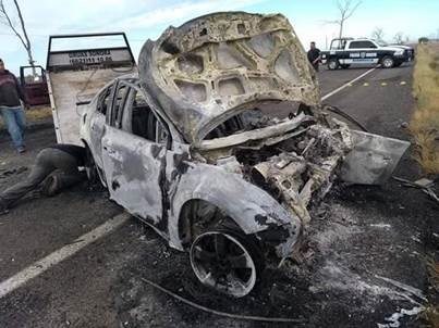Mueren cinco personas calcinadas en accidente carretero en Sonora