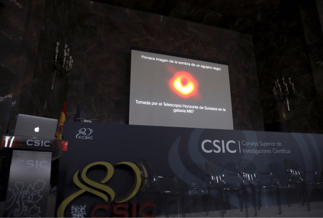 Foto: Científicos del mundo dan a conocer imagen de un agujero negro, 10 de abril de 2019