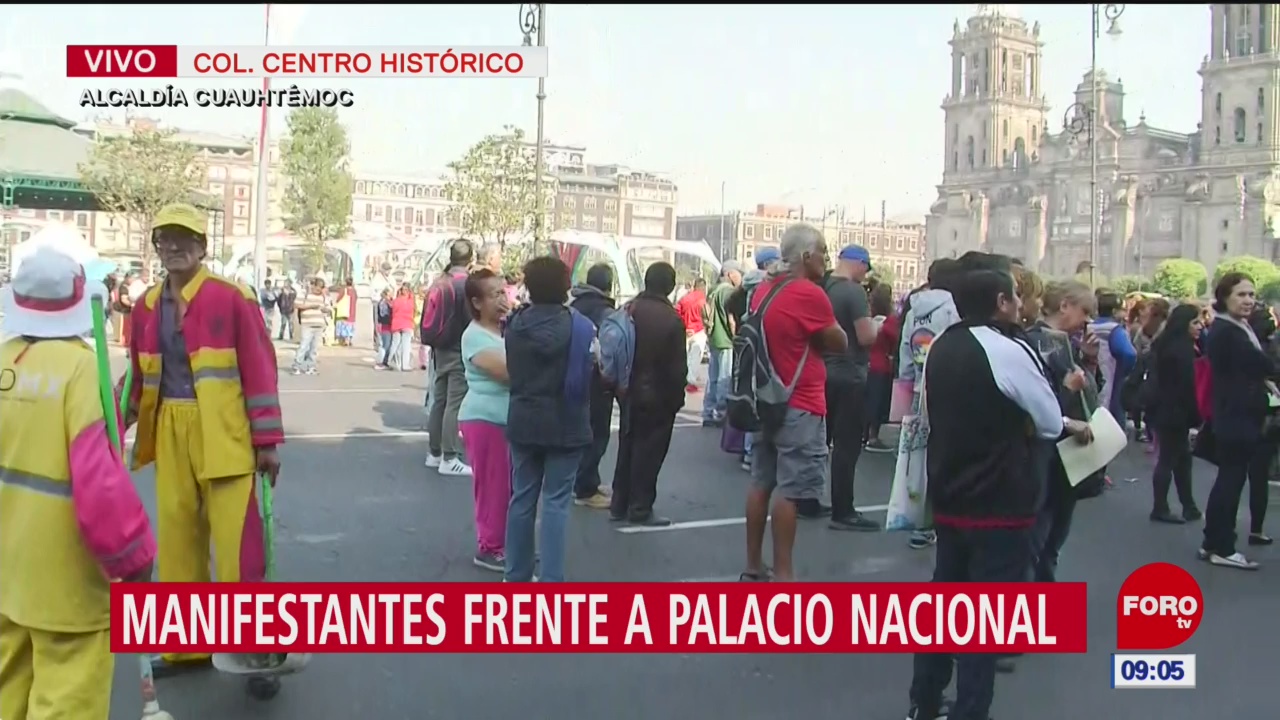 Desempleados protestan frente a Palacio Nacional