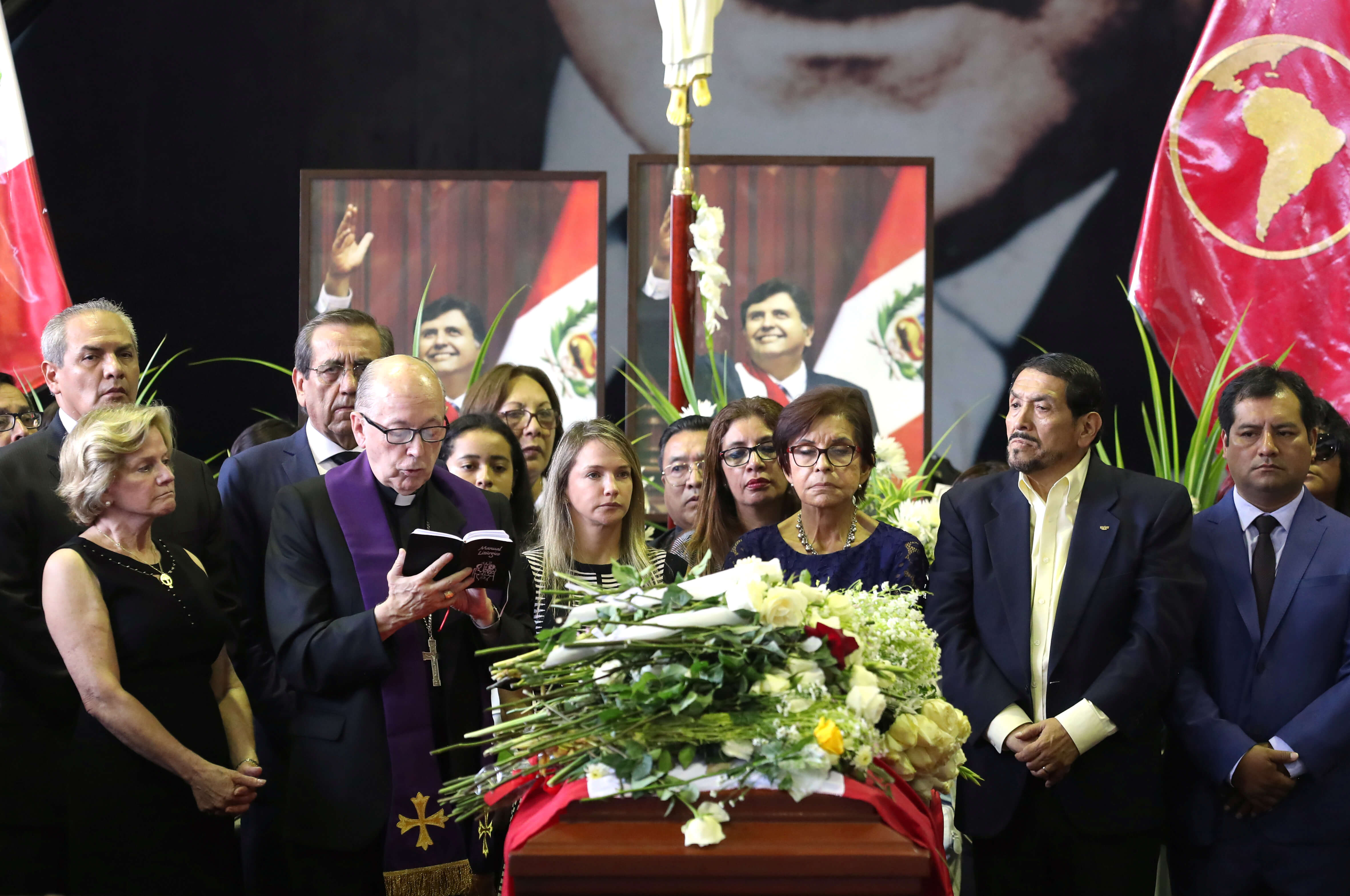 Dejo mi cadáver como muestra de desprecio hacia mis adversarios: expresidente Alan García