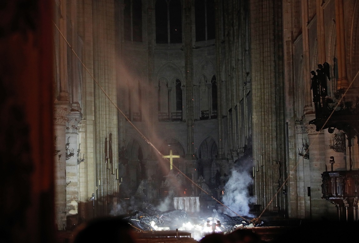 Foto: Imagen al interior de la catedral de Notre Dame en París, Francia, tras incendio. El 15 de abril de 2019