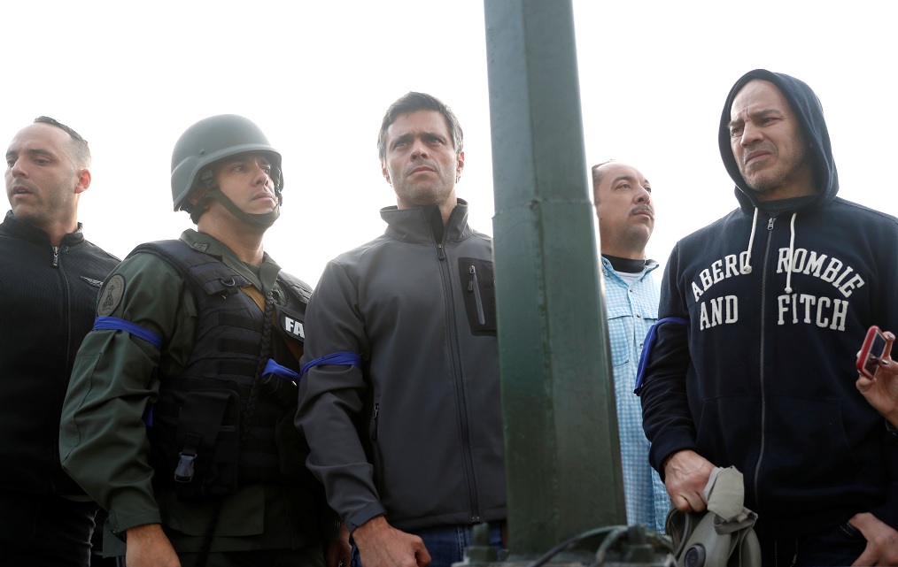 Leopoldo López se traslada a embajada de España en Caracas