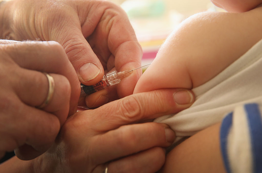 foto Alemania propone multar a quienes no vacunen a sus hijos contra el sarampión 26 febreo 2015