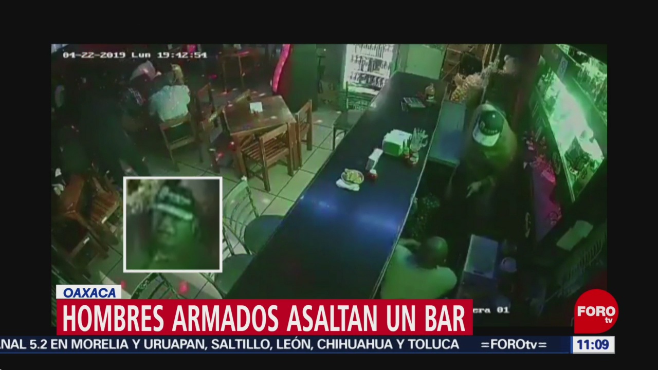Hombres armados asaltan bar en Oaxaca