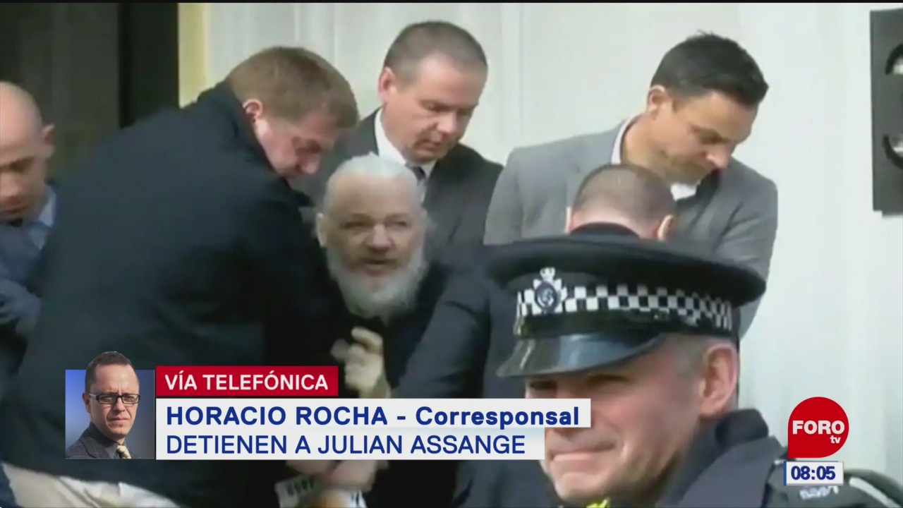 Julian Assange llega a una corte de Westminster tras arresto