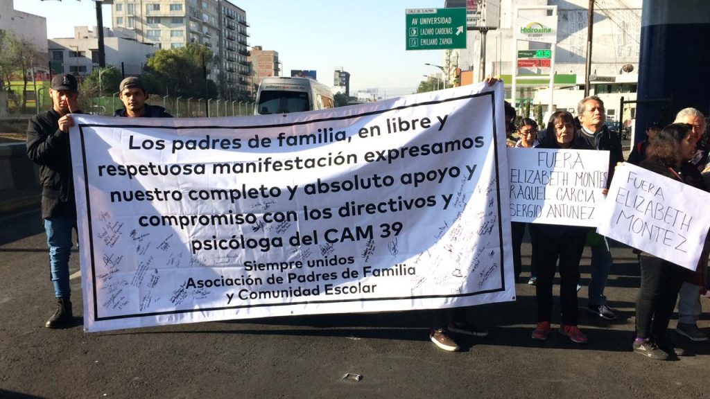 Foto Manifestantes bloquean la circulación en Eje 7 Sur y Tlalpan 11 abril 2019