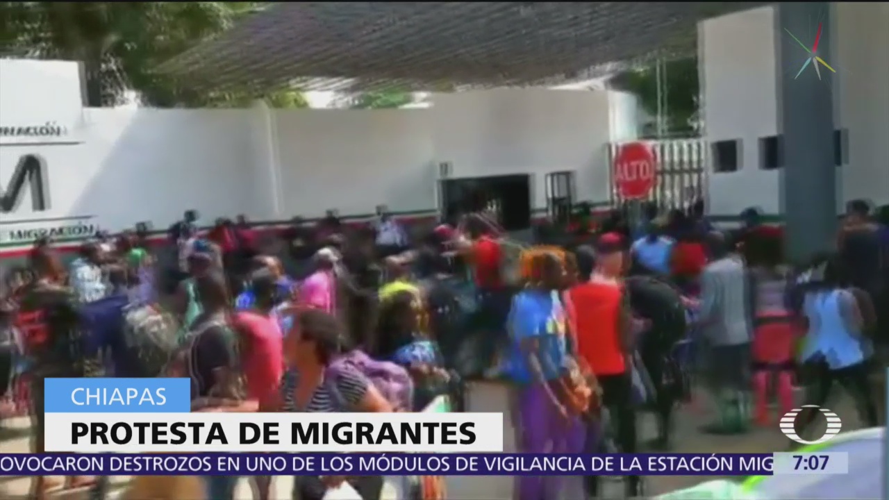 Migrantes africanos destrozan módulo en estación migratoria de Chiapas