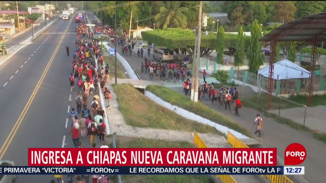 Migrantes centroamericanos cruzan frontera de Guatemala hacia Chiapas, en México