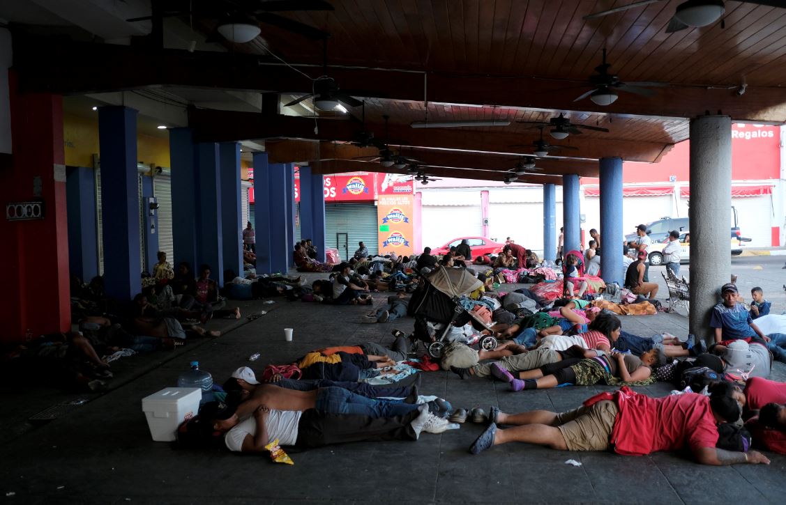Foto: Se prevé que este lunes los dos mil migrantes centroamericanos que permanecen en Tapachula retomen su caravana con destino a Oaxaca, el 14 de abril de 2019 (Reuters)