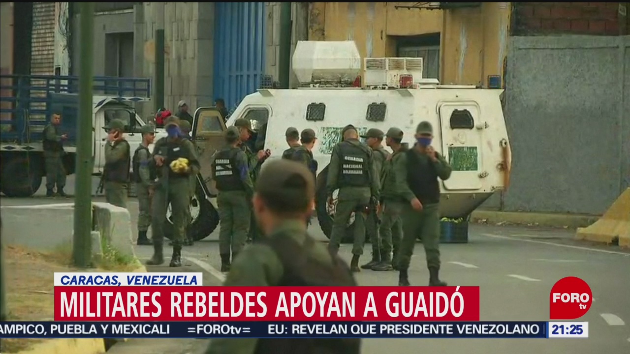 Foto: Militares Rebeldes Apoyaron Guaidó Base La Carlota 30 de Abril 2019