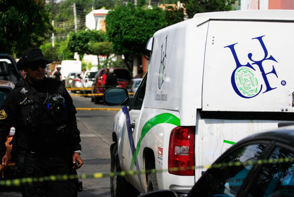 Foto: Dos personas son asesinadas en la colonia Villa Guerrero de Guadalajara, Jalisco, abril 6 de 2019 (Twitter: @NTRGuadalajara)