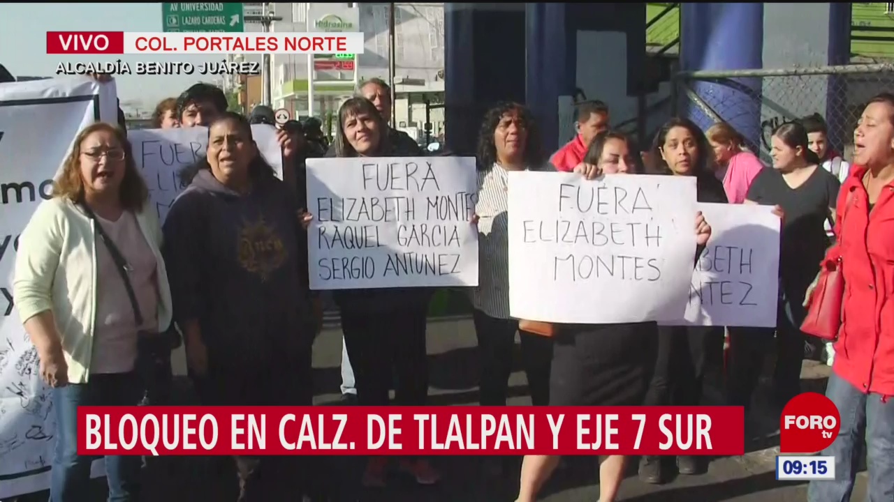Padres de familia bloquean calzada de Tlalpan en Eje 7 Sur, CDMX