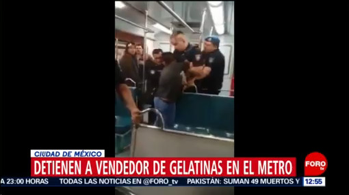 Policías detienen a vendedor de gelatinas en el metro