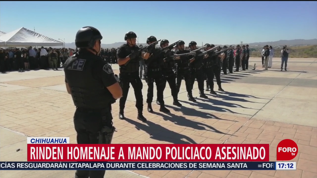 Foto: Rinden homenaje a mando policiaco asesinado en Chihuahua