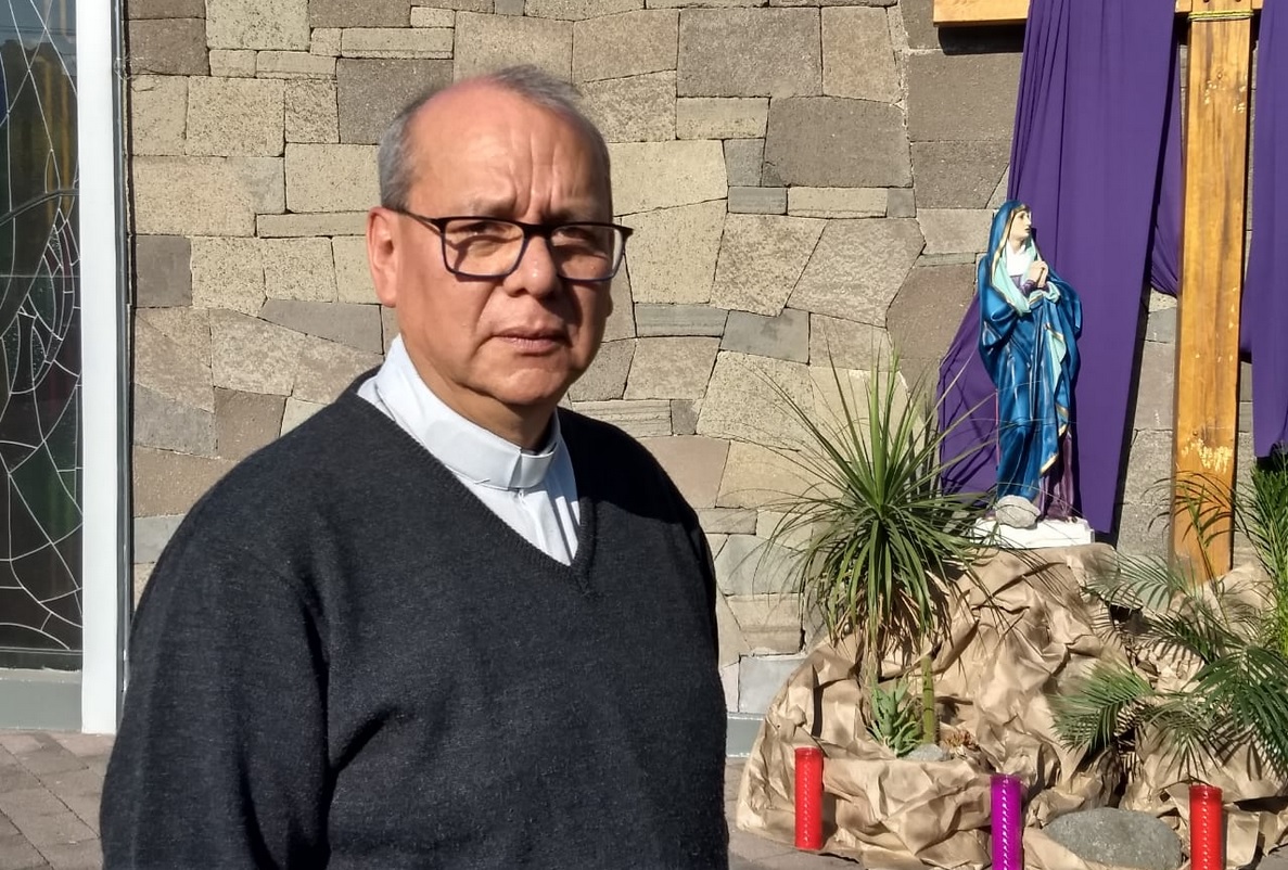 Roban y torturan a sacerdote dentro de su casa en Puebla