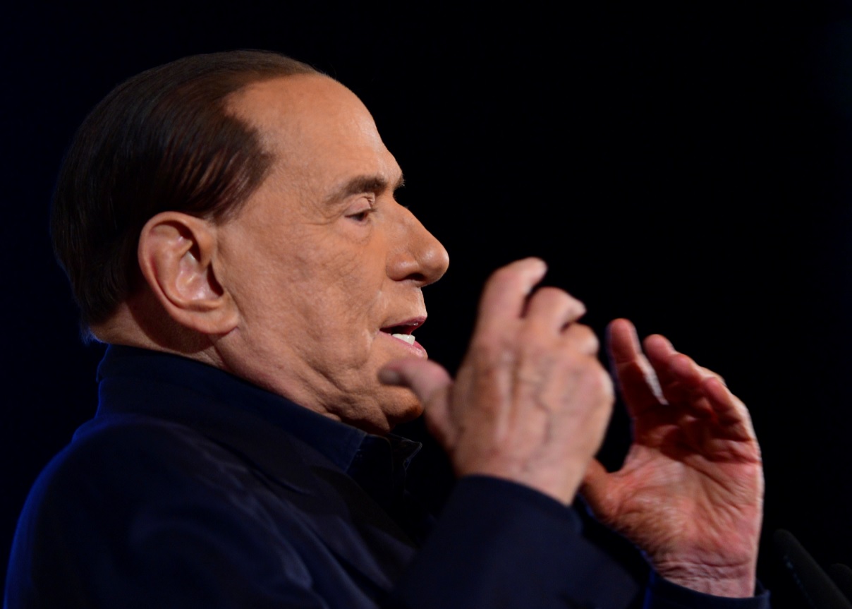 Italia: Berlusconi es hospitalizado en Milán