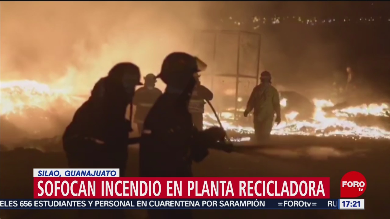 FOTO: Sofocan incendio en planta recicladora en Silao, Guanajuato, 27 ABRIL 2019