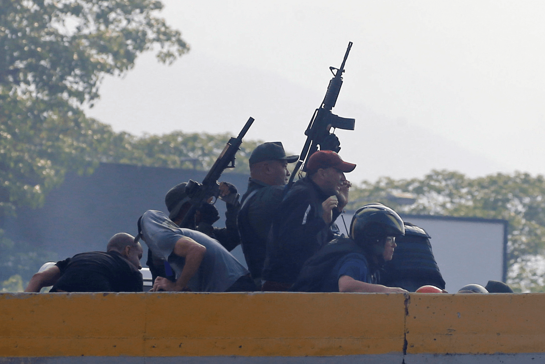 Foto: Tropas rebeldes se levantan contra Maduro, 30 de abril de 2019, Venezuela