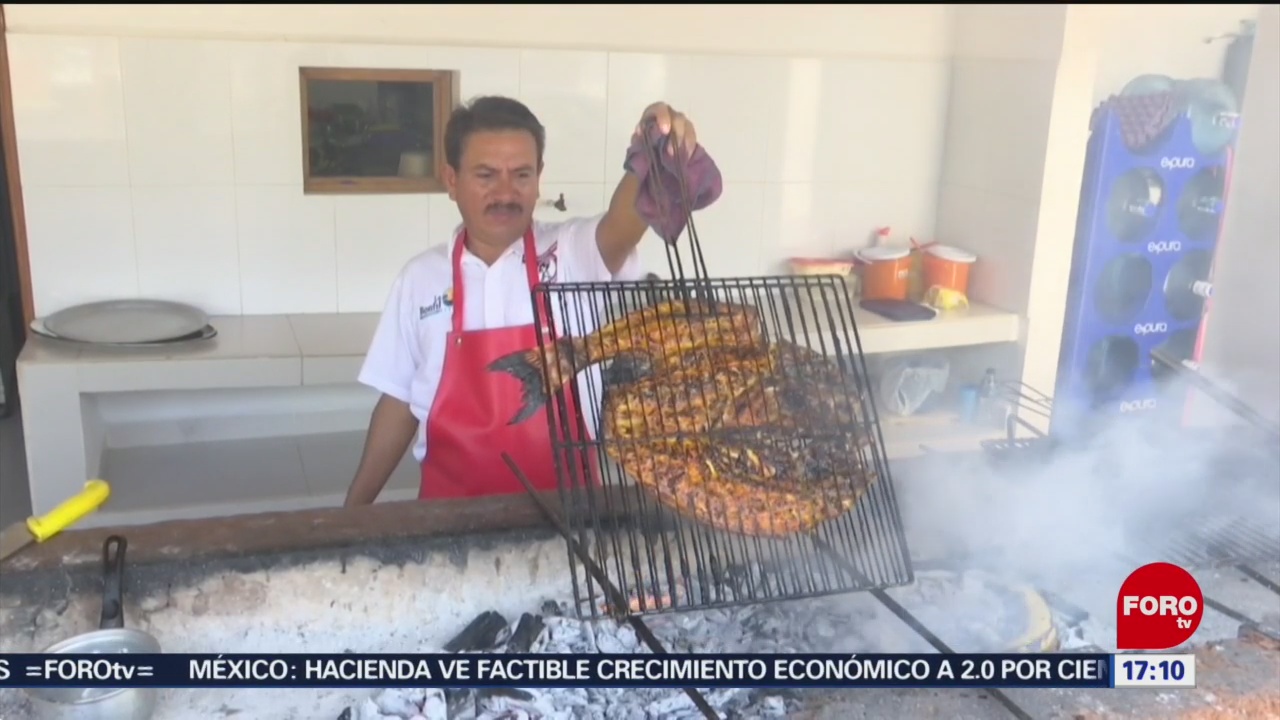 FOTO: Turistas disfrutan del pescado a la talla en Acapulco, Guerrero, 6 de abril 2019