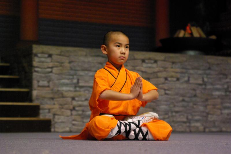 Video: Niños de seis años entrenan para ser monjes Shaolin