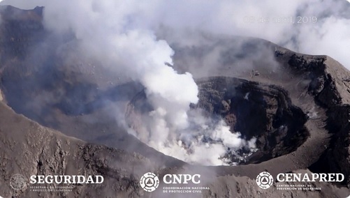 Foto: Realizan sobrevuelo al cráter del Volcán Popocatépetl, 9 abril 2019. Twitter @CNPC_MX