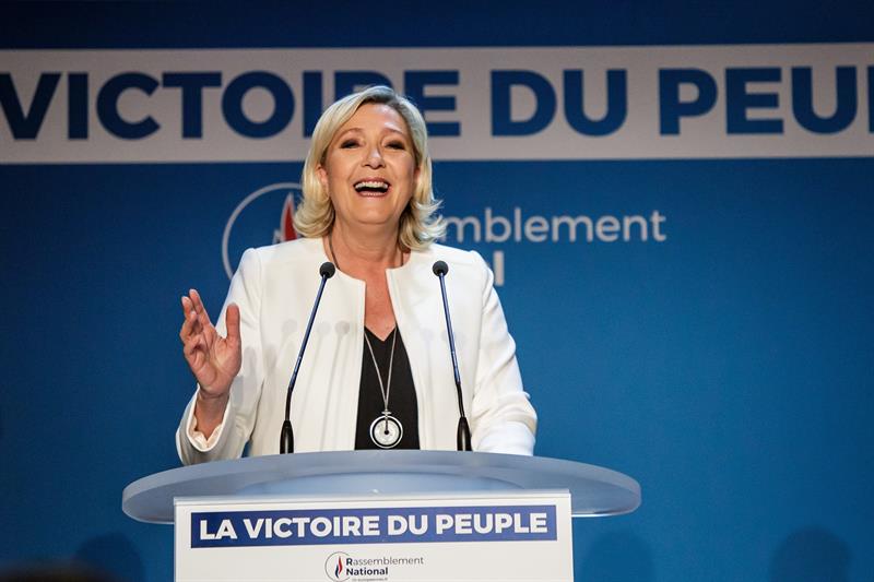 Foto: La presidenta del partido ultraderechista francés Agrupación Nacional, Marine Le Pen, pronuncia un discurso en la sede de su partido en París, Francia, el 27 de mayo de 2019 (EFE)