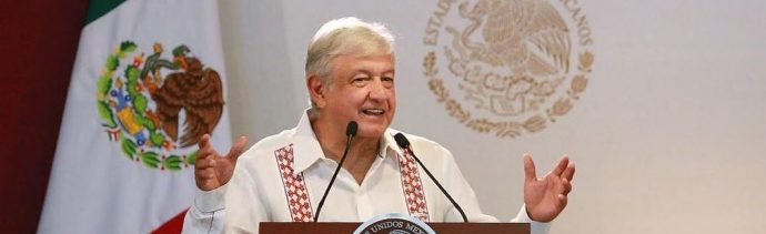 Foto: El presidente de México, Andrés Manuel López Obrador, ofrece su mensaje desde la Refinería ‘Ing. Antonio Manuel Amor Ríos’, en Salamanca, Guanajuato, el 27 de mayo de 2019 (Gobierno de México)