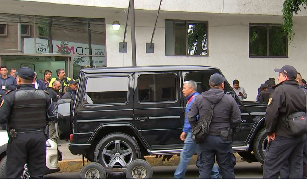 Foto: Los detenidos viajaban en una camioneta de color negra en la alcaldía Cuauhtémoc, el 18 de mayo de 2019 (Noticieros Televisa)