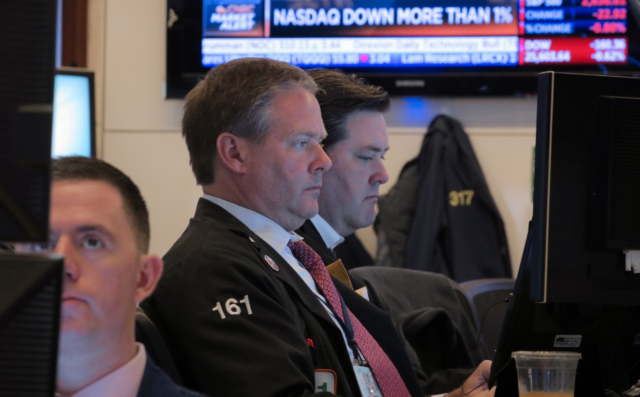 Foto: Los comerciantes trabajan en el piso de la NYSE en Nueva York, mayo 21 de 2019 (Reuters)