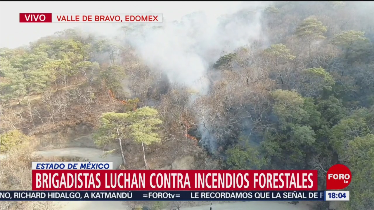 FOTO: Brigadistas combaten incendio en Valle de Bravo