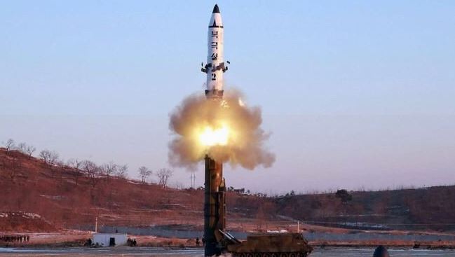 China rechaza entablar negociaciones para reducir su arsenal nuclear