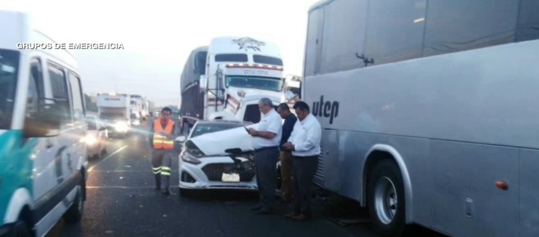 FOTO Choque múltiple afecta el tránsito en el km 25 del Circuito Exterior Mexiquense CEM FOROtv 31 mayo 2019 edomex