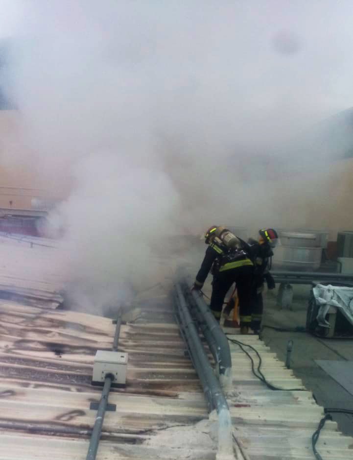 Foto Controlan incendio en casino de Angelópolis Cholula Puebla 29 mayo 2019