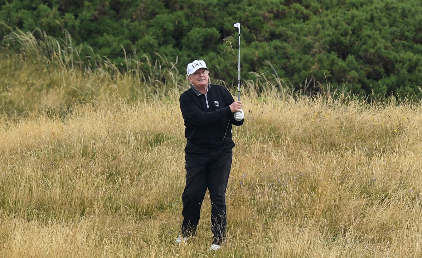 Hackers alteran puntuaciones de golf de Trump