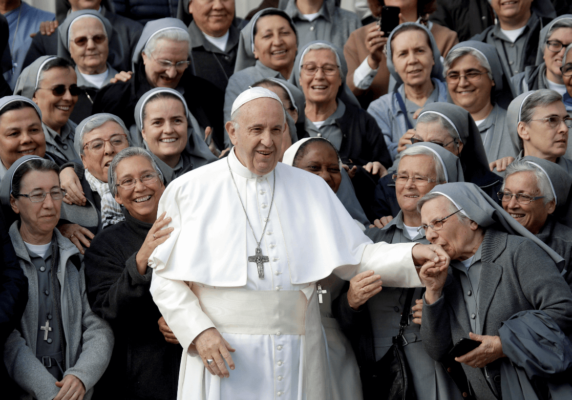 El papa pide combatir los abusos sexuales contra las monjas