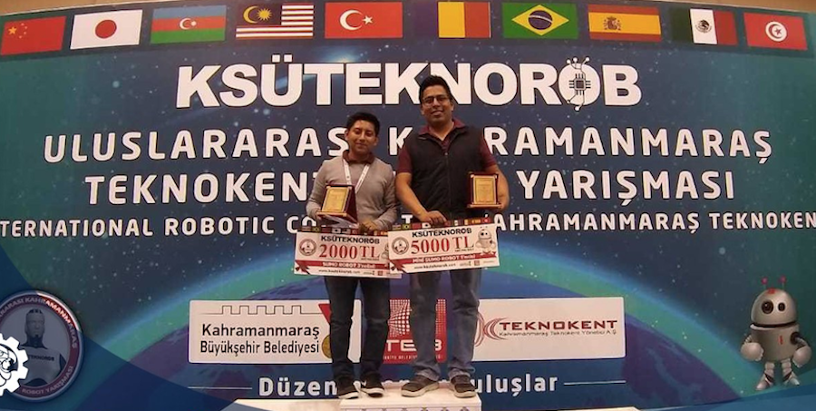 Estudiantes veracruzanos ganan torneo de robótica en Turquía
