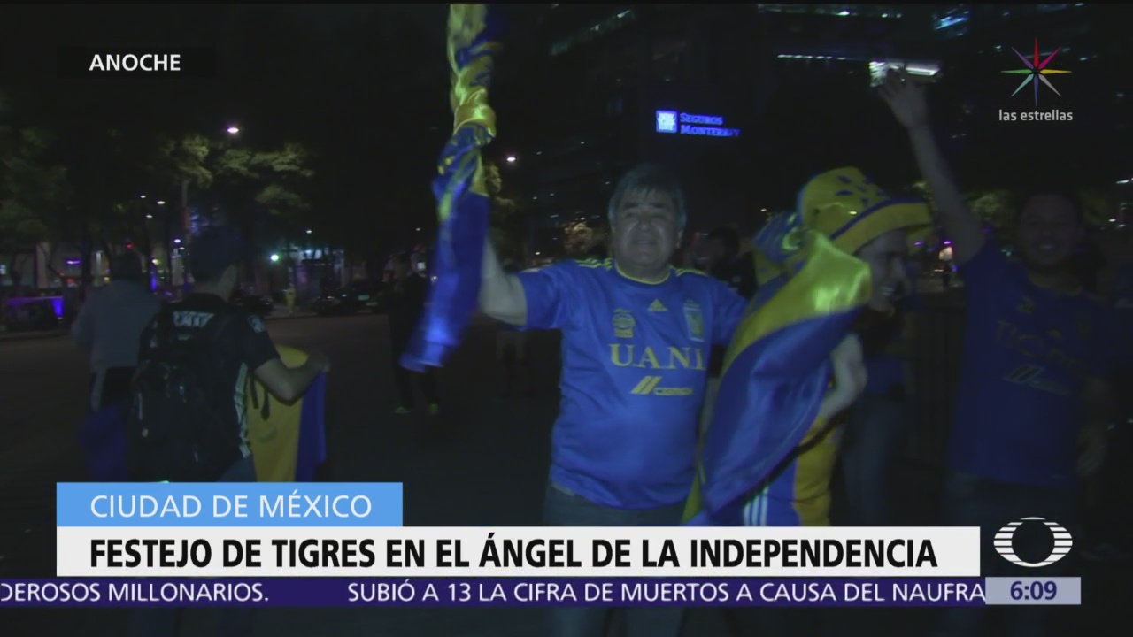 Festejo de Tigres en el Ángel de la Independencia, CDMX