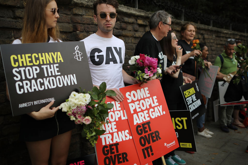 Gays sufren nueva ola de ataques en Chechenia: HRW