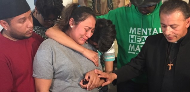 Foto: Adilene Marquina buscó refugio dentro de una iglesia en Chicago, EEUU. El 22 de mayo de 2019