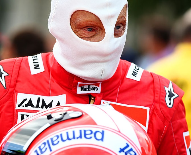 Foto: Niki Lauda se prepara en pista después de calificar para el Fórmula 1 Grand Prix de Austria. El 20 de junio de 2015