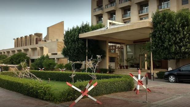 Hombres armados atacan un hotel de lujo en Pakistán; cuatro muertos