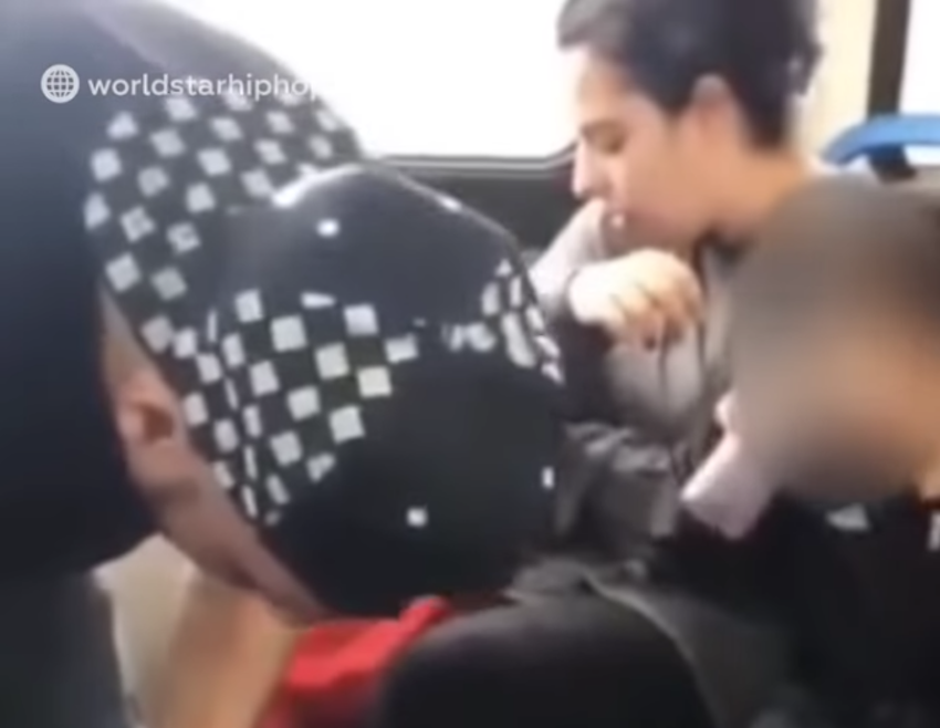 Foto Niño en autobús intenta despertar a sus papás drogados 31 mayo 2019