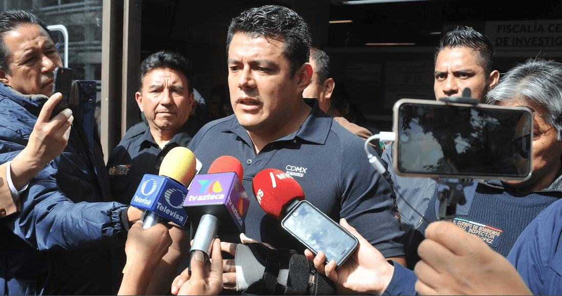 Líder de bomberos es investigado en EU, según Santiago Nieto