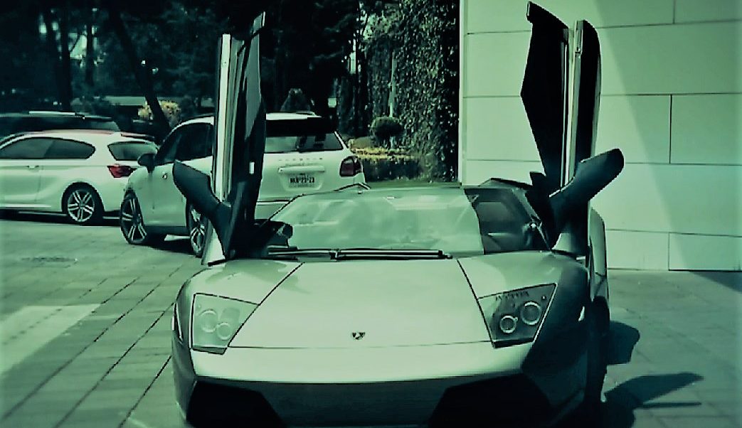 Un Lamborghini Murciélago, entre los autos de lujo que se subastarán en Los Pinos
