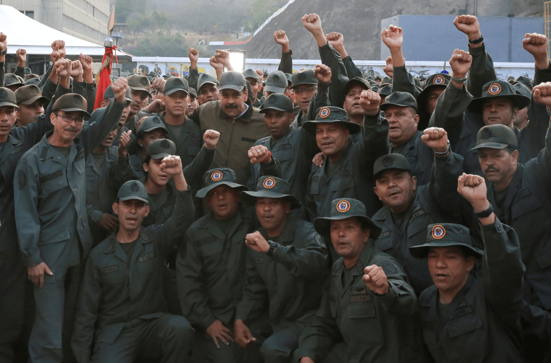 Foto: Maduro posa con militares en Venezuela, 2 de mayo de 2019, Caracas