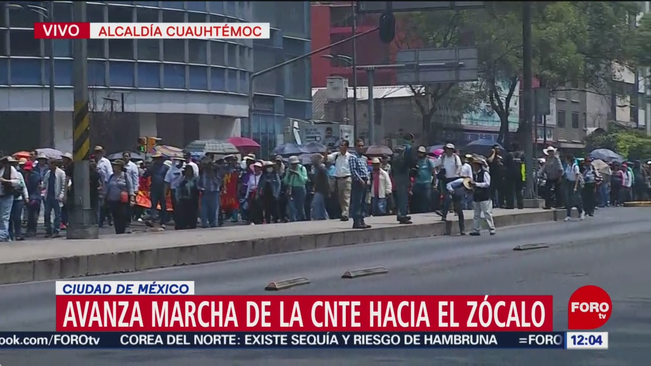 Maestros marchan sobre Avenida Insurgentes hacia Reforma, CDMX