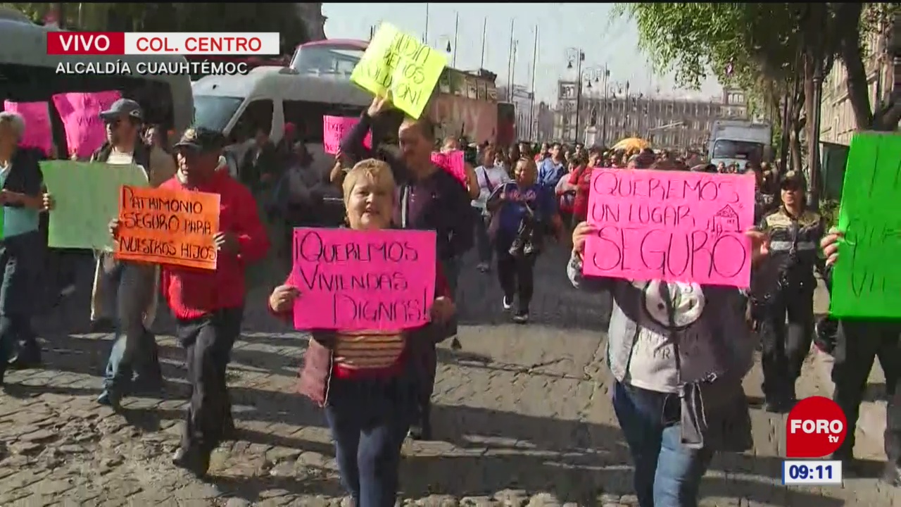 Manifestantes protestan frente a Congreso de la CDMX
