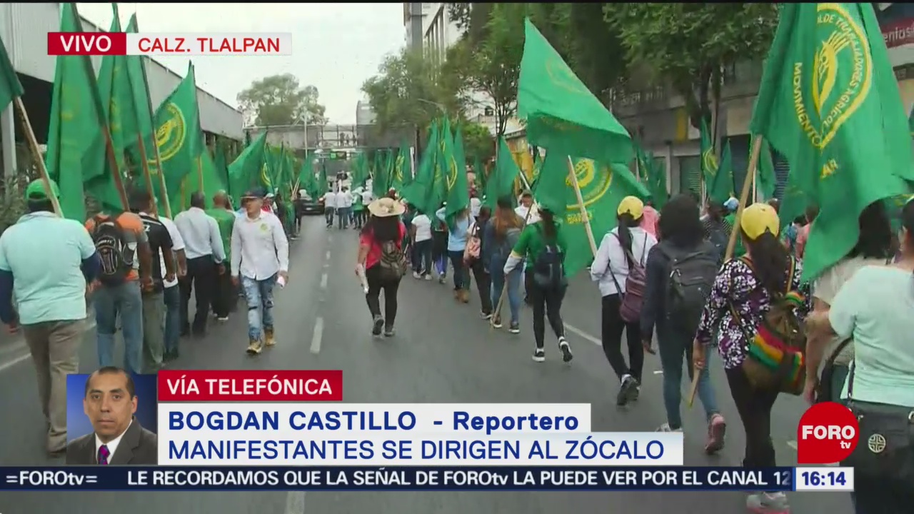 FOTO: Manifestantes se dirigen al Zócalo sobre Calzada de Tlalpan, 1 MAYO 2019